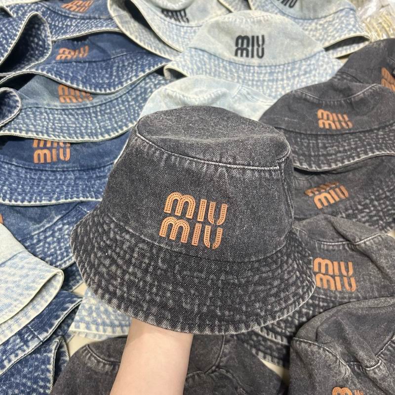 Miumiu hat dx87